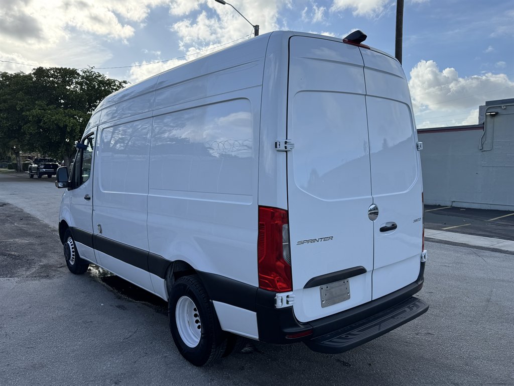 2019 Freightliner Sprinter - $34,995