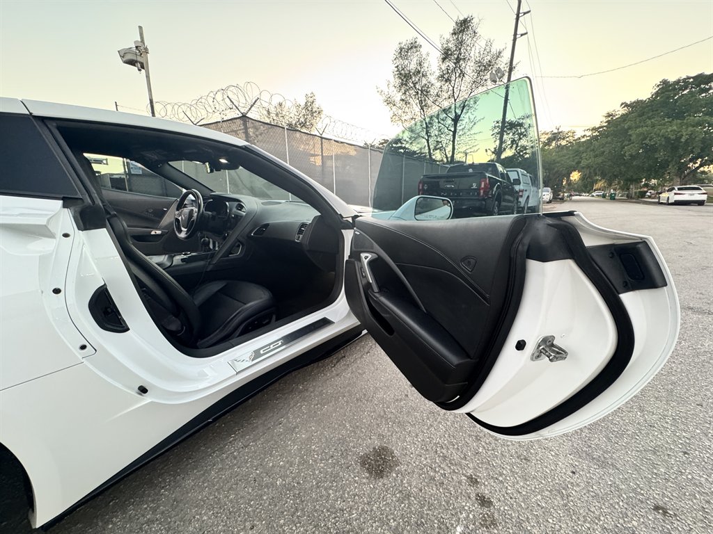 2015 Chevrolet Corvette - $39,995