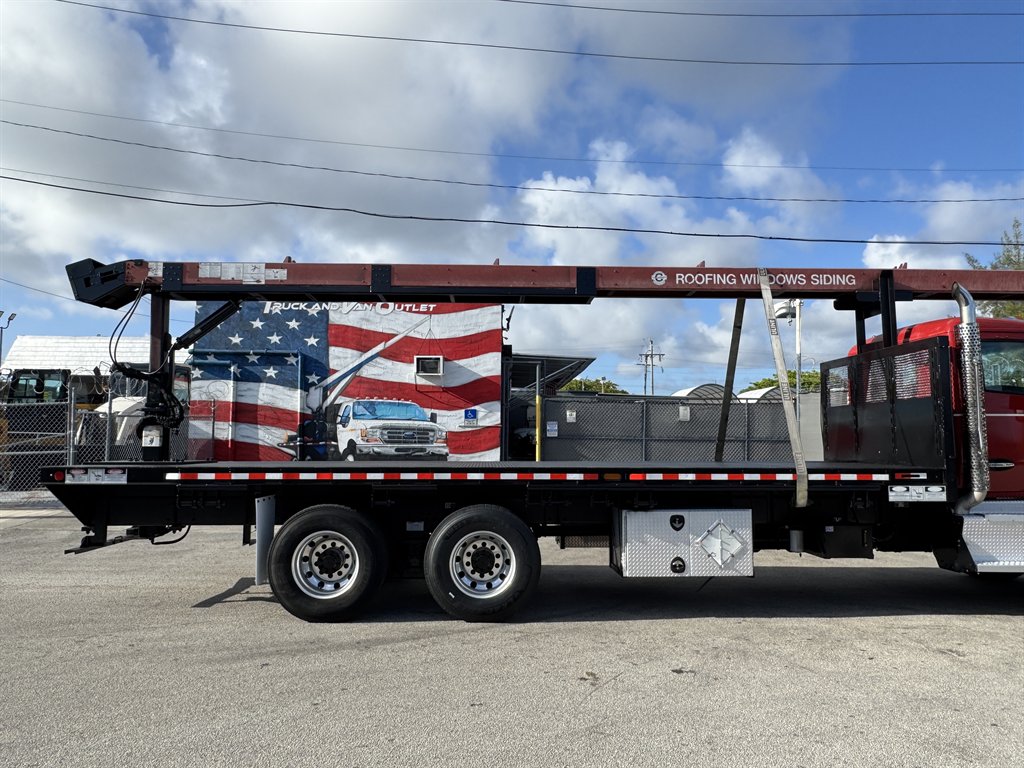2016 Kenworth T880 - $74,995