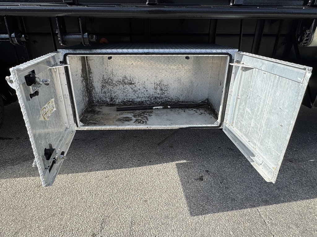 2016 Kenworth T880 - $74,995