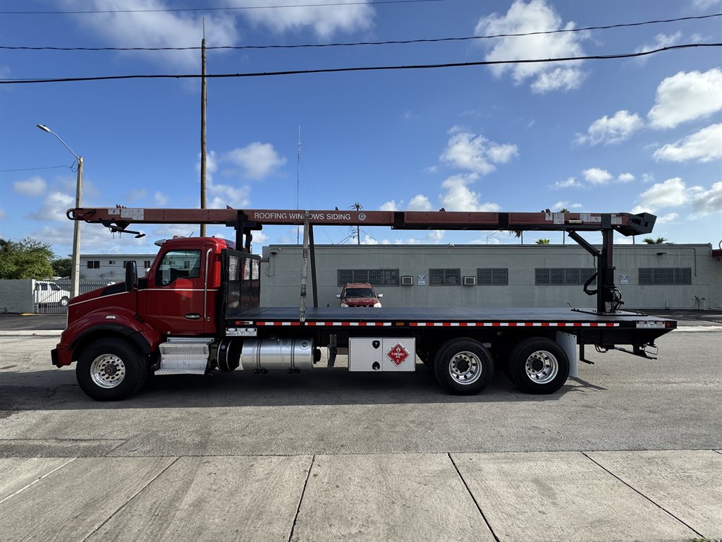 2016 Kenworth T880 - $74,995