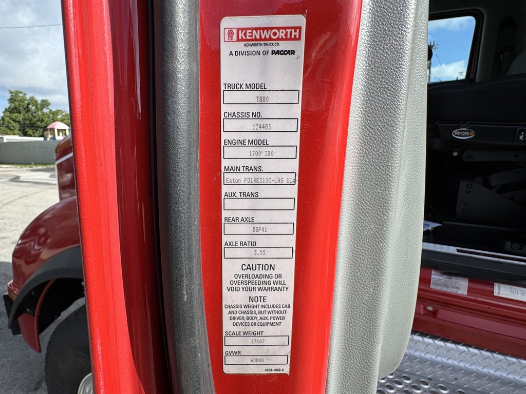 2016 Kenworth T880 - $74,995