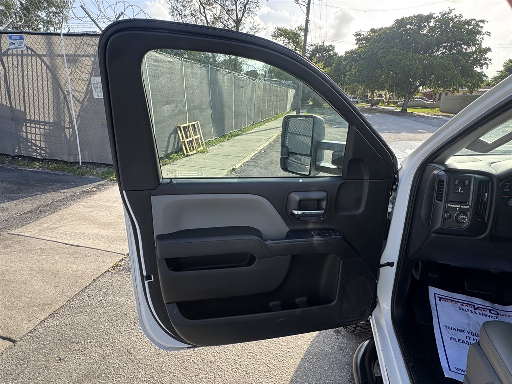 2018 Chevrolet Silverado - $18,995