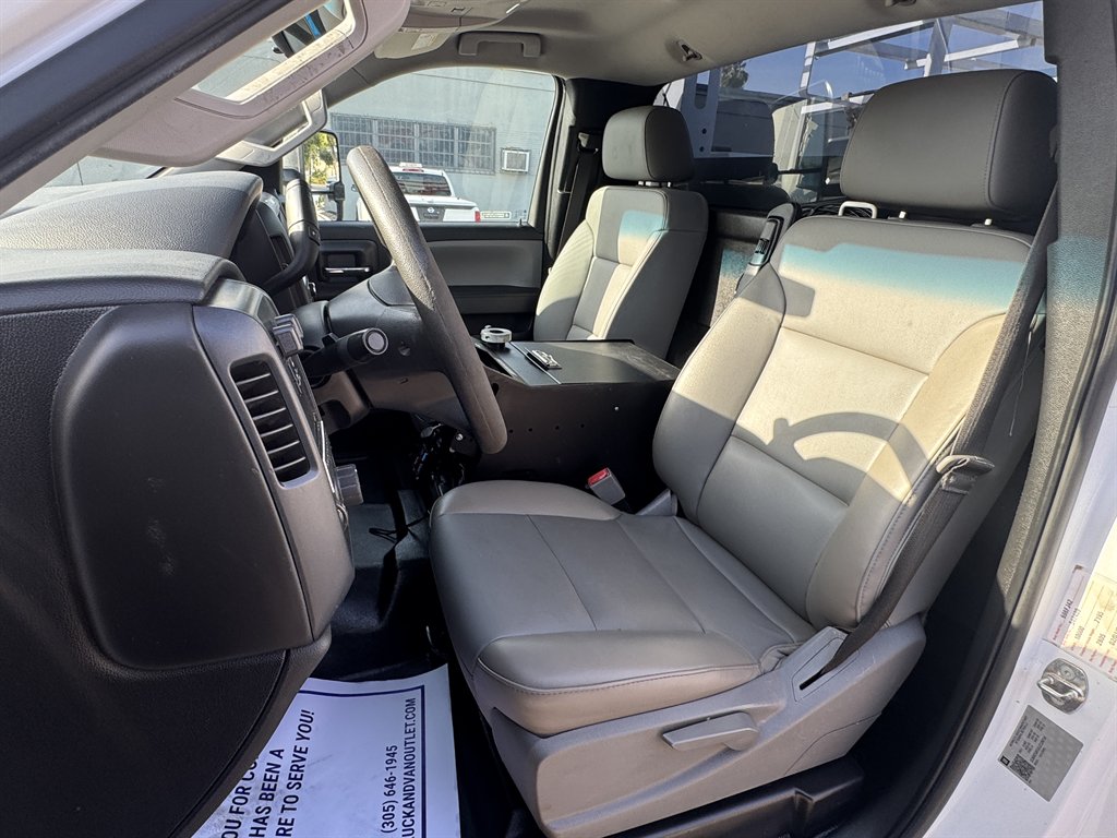 2018 Chevrolet Silverado - $18,995
