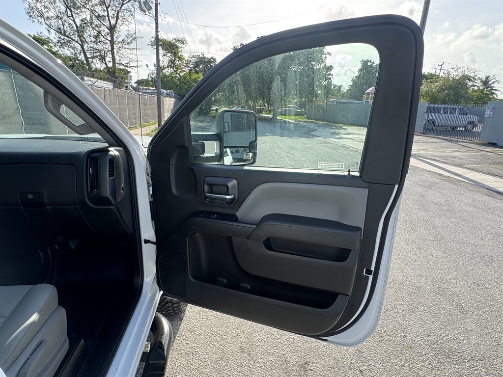 2018 Chevrolet Silverado - $18,995
