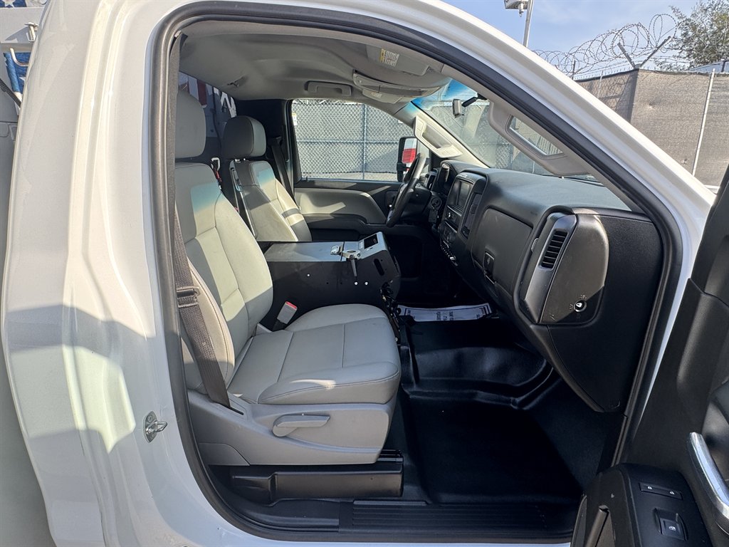 2018 Chevrolet Silverado - $18,995