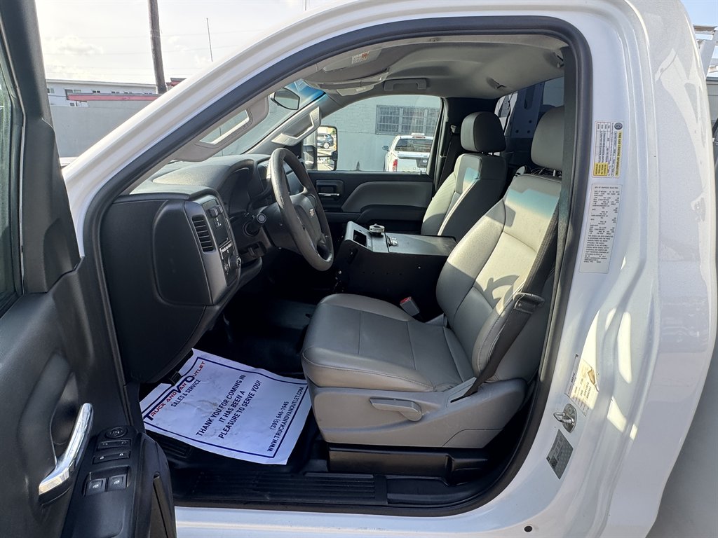 2018 Chevrolet Silverado - $18,995