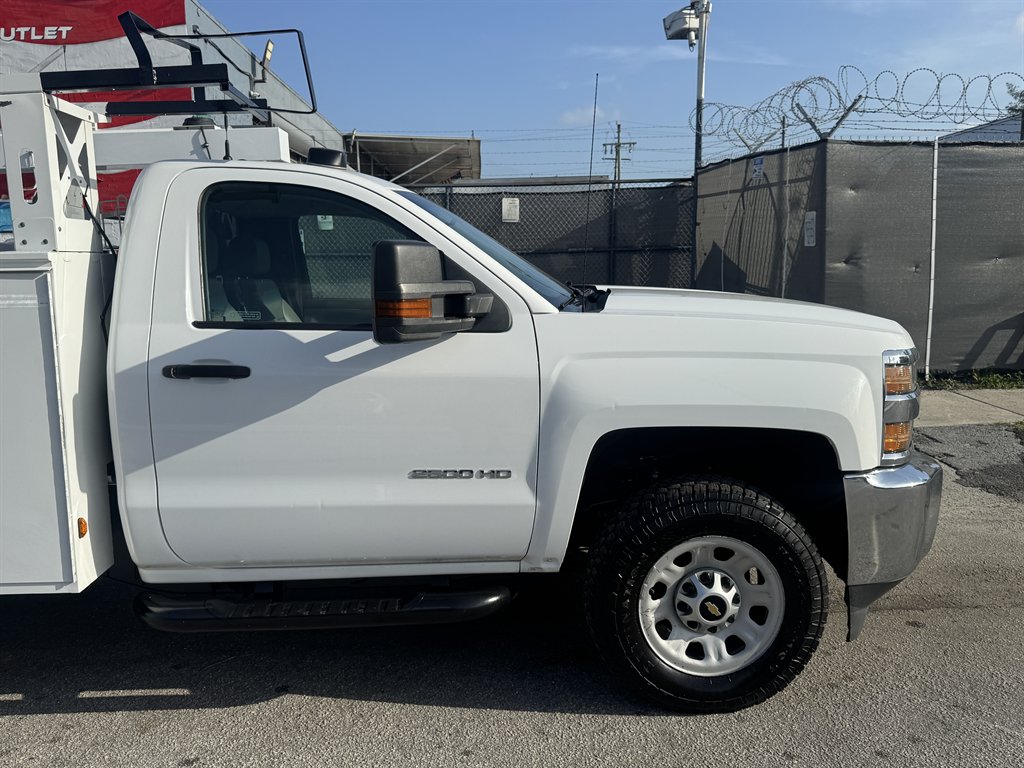 2018 Chevrolet Silverado - $18,995