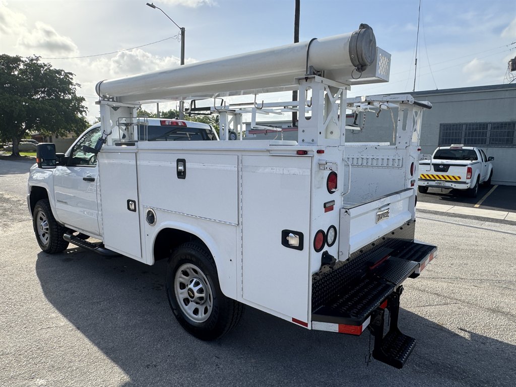 2018 Chevrolet Silverado - $18,995