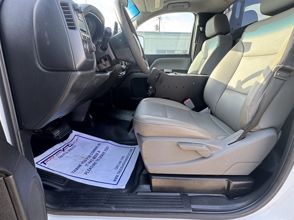 2018 Chevrolet Silverado - $18,995