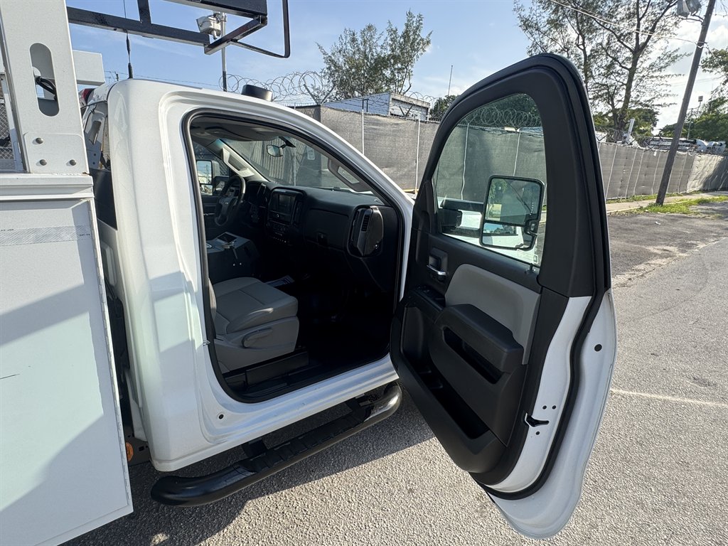 2018 Chevrolet Silverado - $18,995