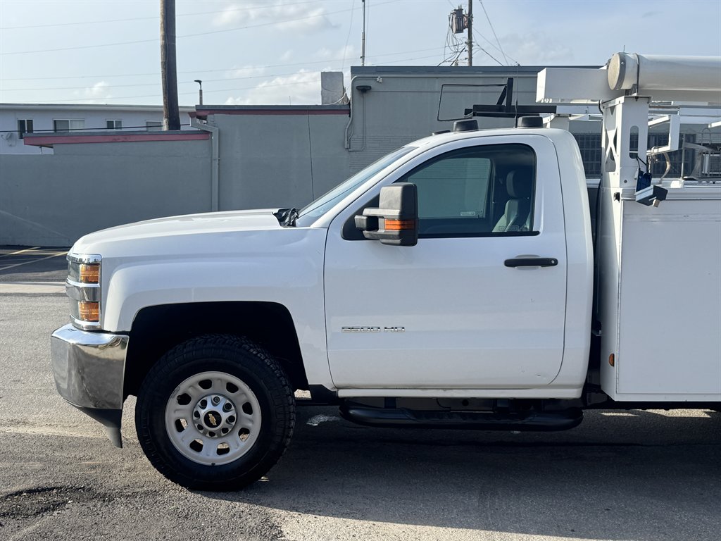 2018 Chevrolet Silverado - $18,995