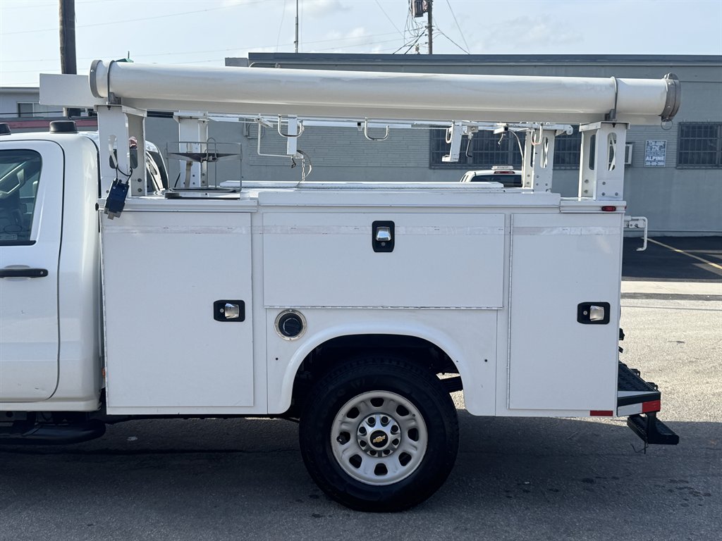2018 Chevrolet Silverado - $18,995