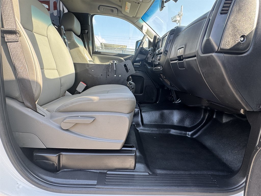 2018 Chevrolet Silverado - $18,995