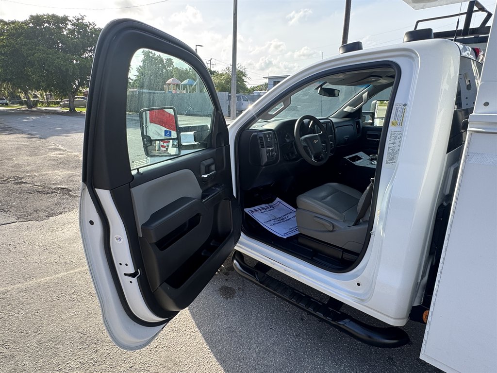 2018 Chevrolet Silverado - $18,995
