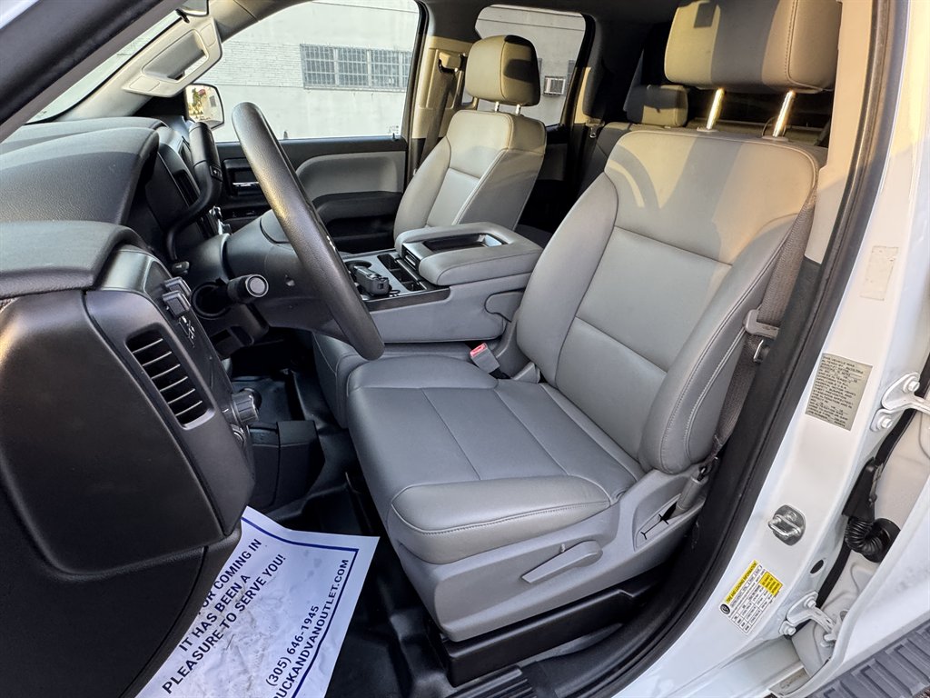 2019 Chevrolet Silverado Ld - $16,995
