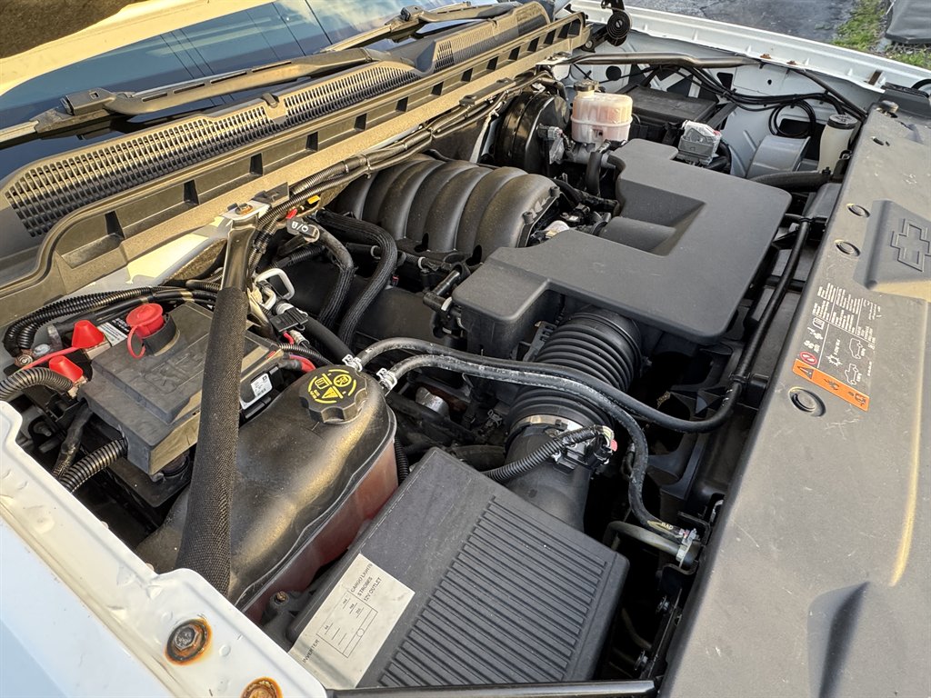 2019 Chevrolet Silverado Ld - $16,995