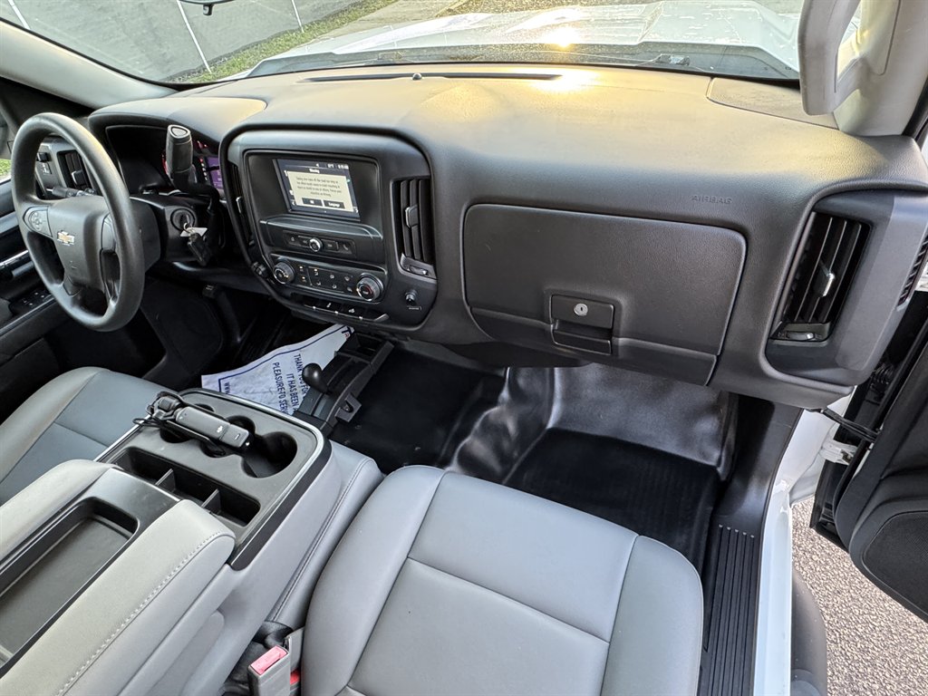 2019 Chevrolet Silverado Ld - $16,995