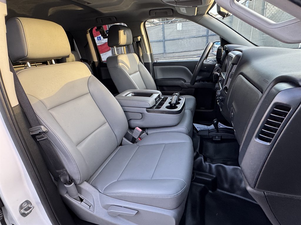 2019 Chevrolet Silverado Ld - $16,995