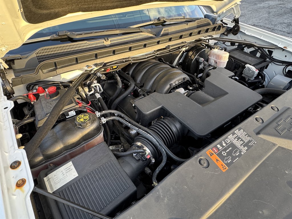 2019 Chevrolet Silverado Ld - $16,995