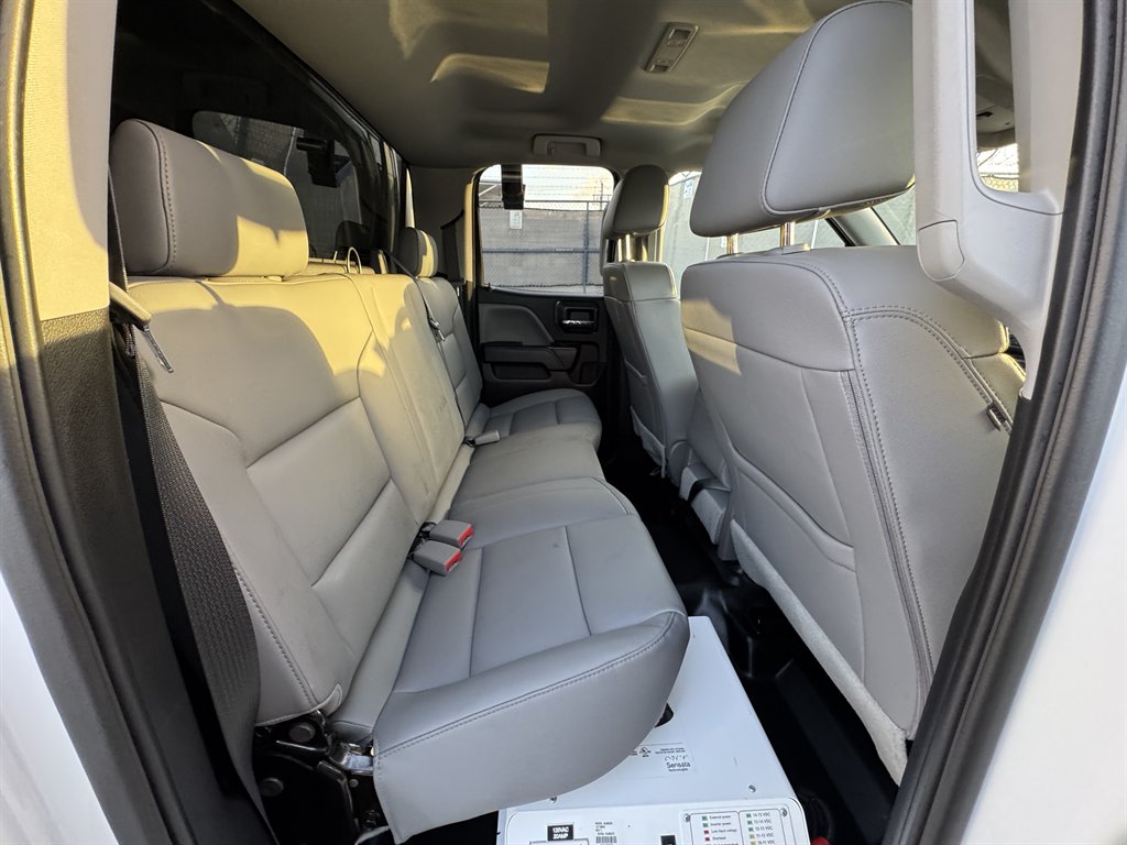 2019 Chevrolet Silverado Ld - $16,995