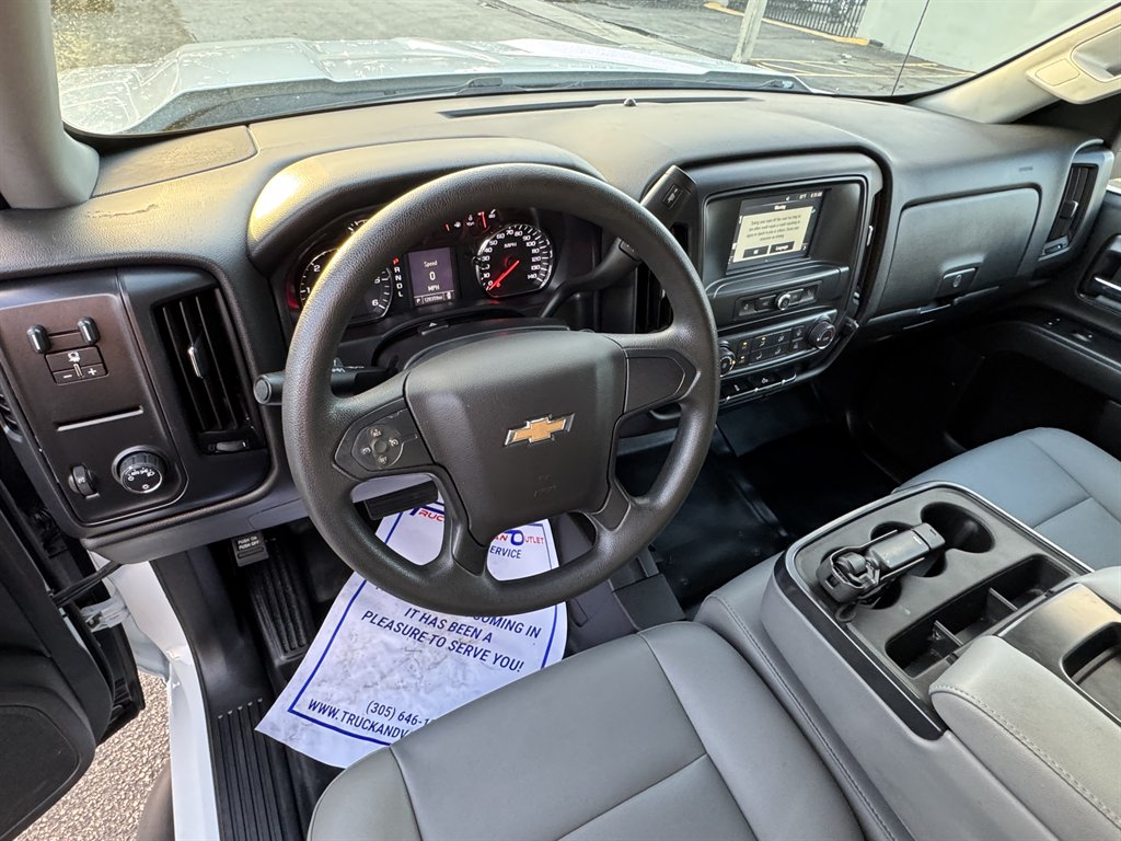 2019 Chevrolet Silverado Ld - $16,995