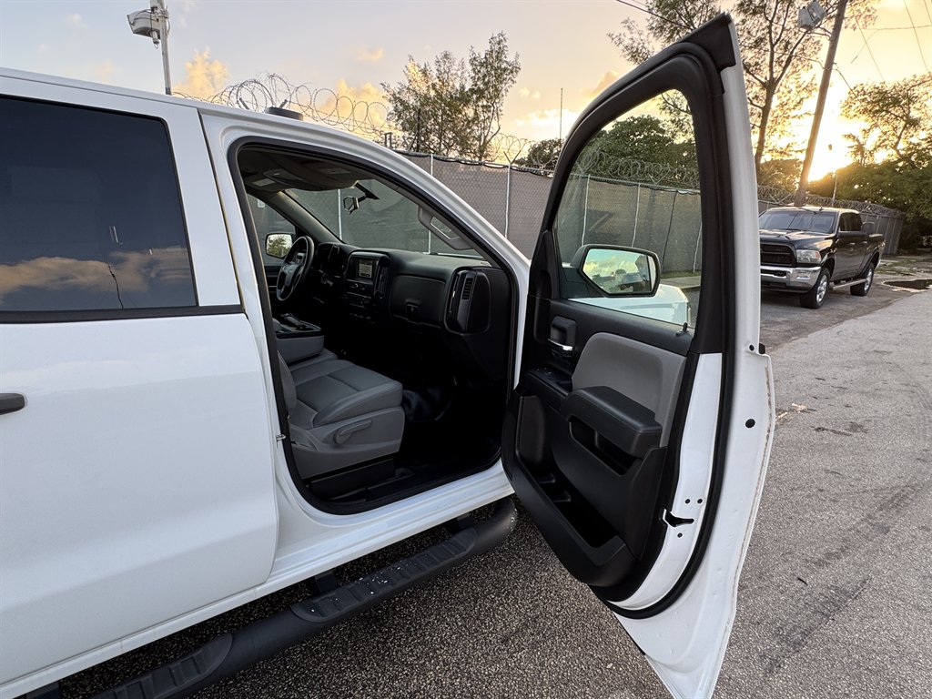 2019 Chevrolet Silverado Ld - $16,995