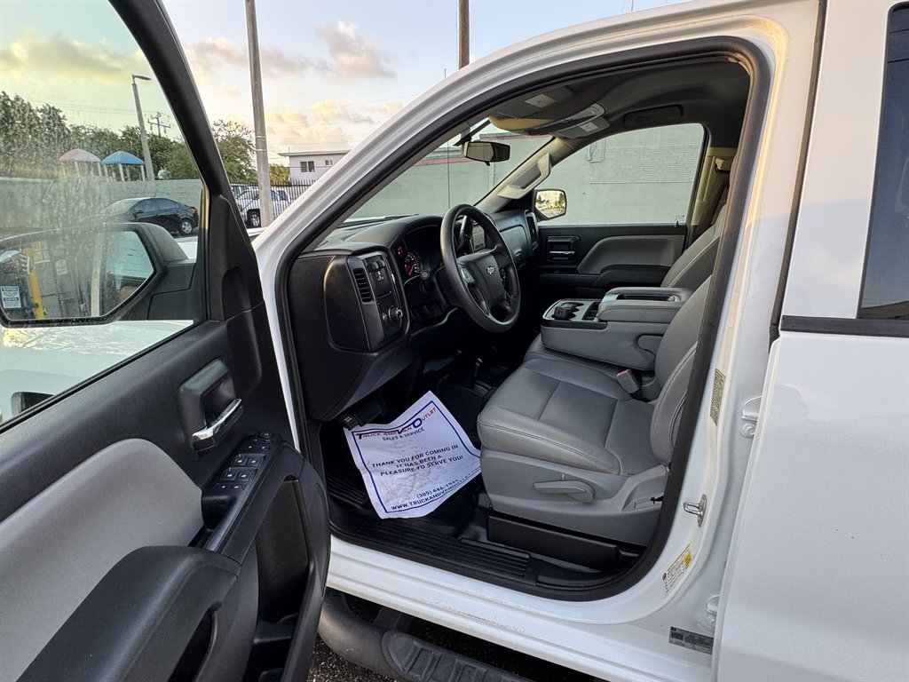 2019 Chevrolet Silverado Ld - $16,995