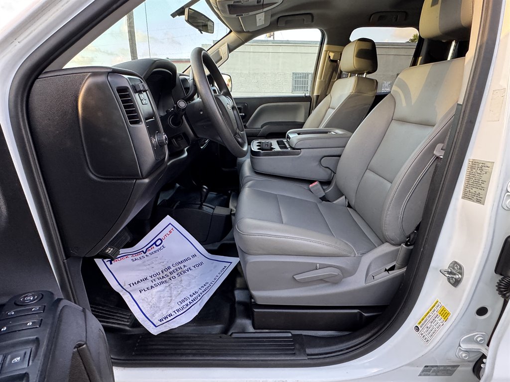 2019 Chevrolet Silverado Ld - $16,995