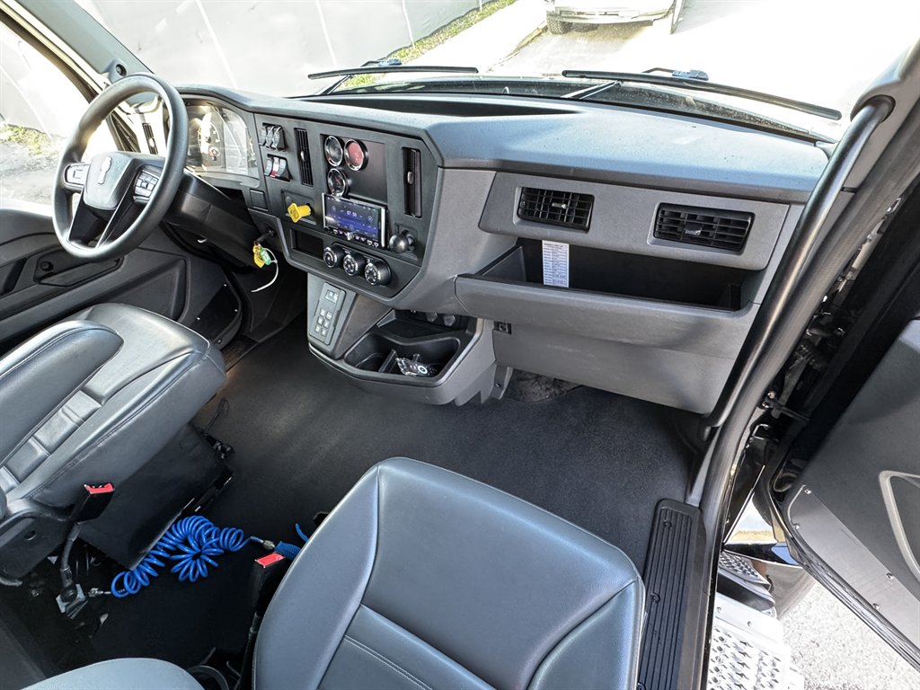 2025 Kenworth T600 - $88,995