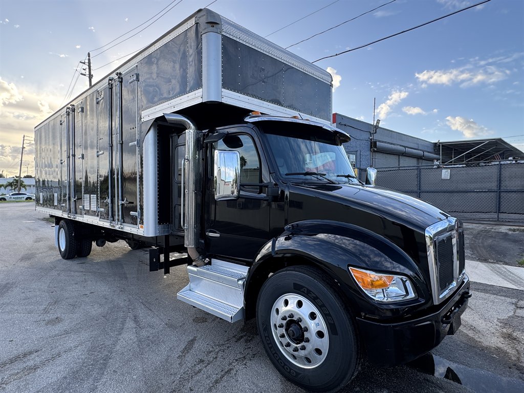 2025 Kenworth T600 - $88,995
