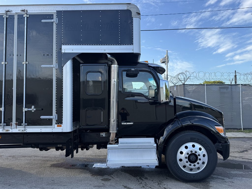 2025 Kenworth T600 - $88,995