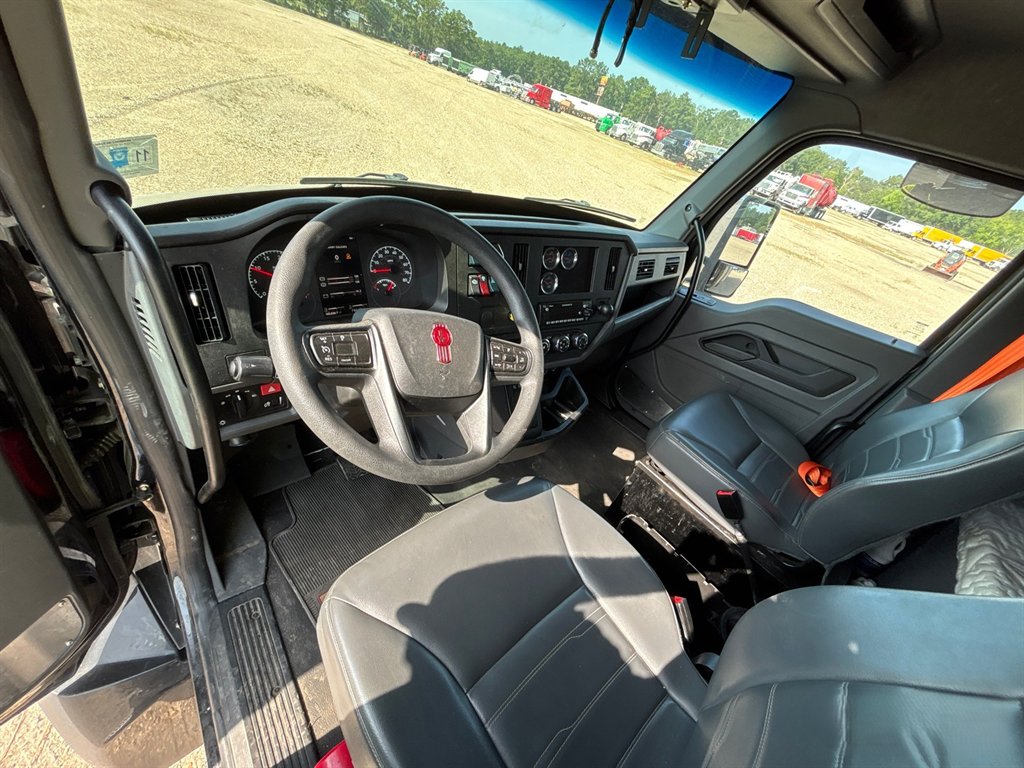 2025 Kenworth T600 - $88,995