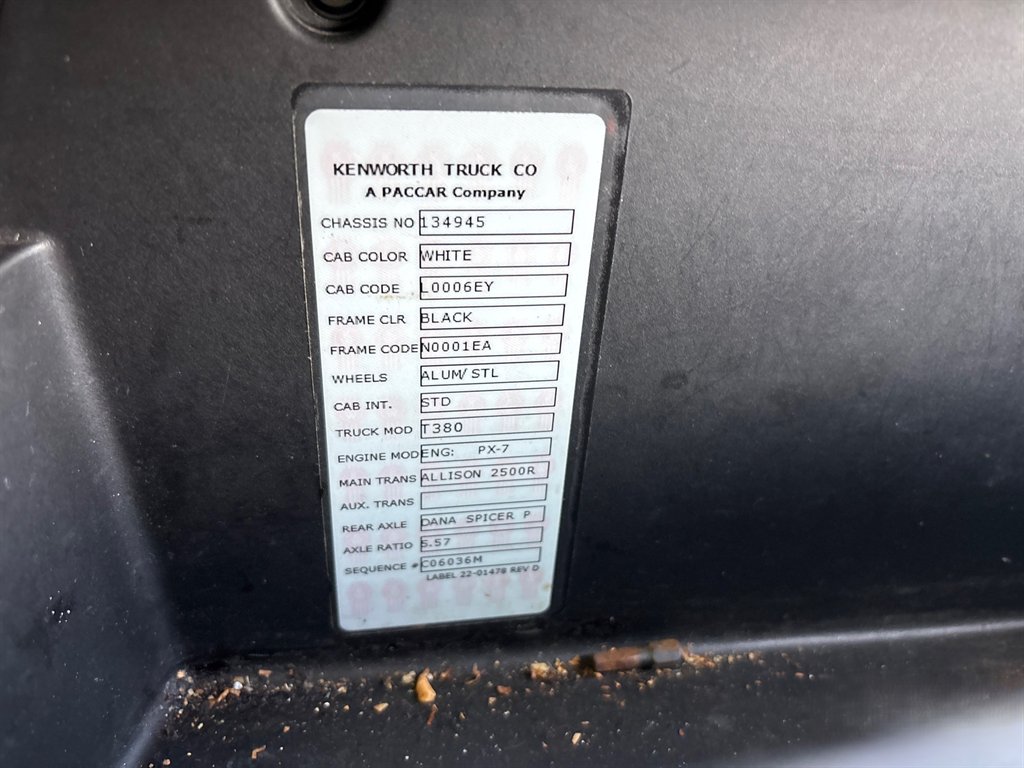 2025 Kenworth T600 - $88,995