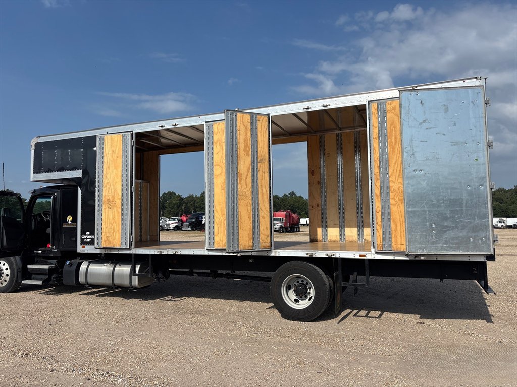 2025 Kenworth T600 - $88,995