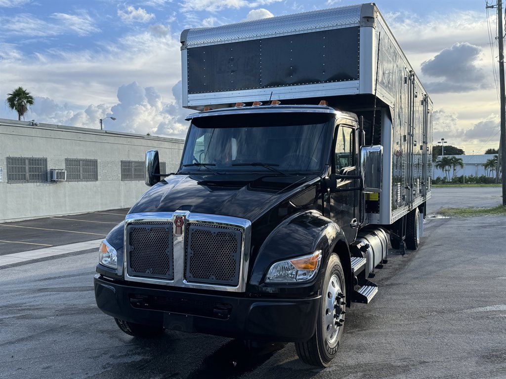 2025 Kenworth T600 - $88,995