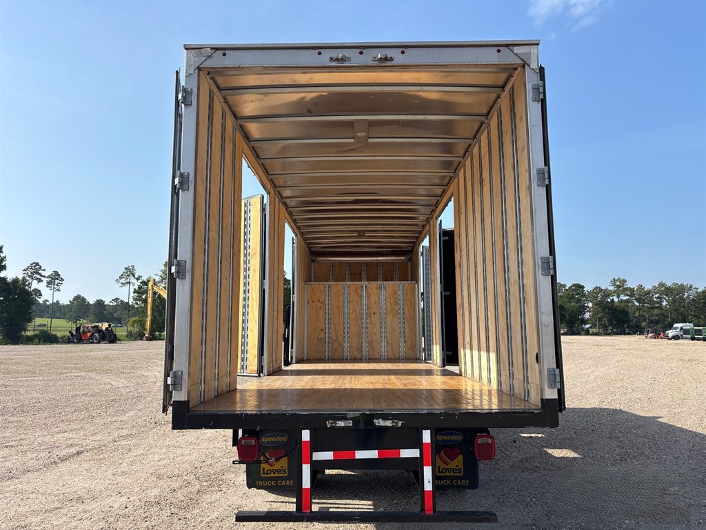2025 Kenworth T600 - $88,995