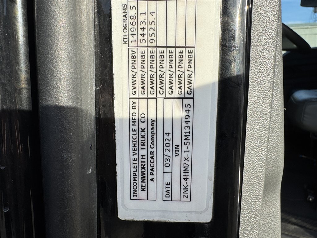 2025 Kenworth T600 - $88,995
