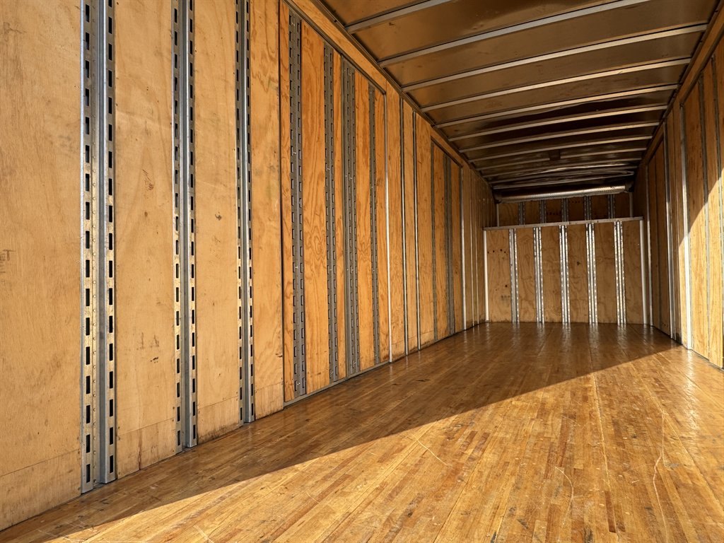 2025 Kenworth T600 - $88,995