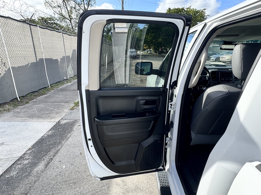 2020 Ram 1500 Classic - $15,995