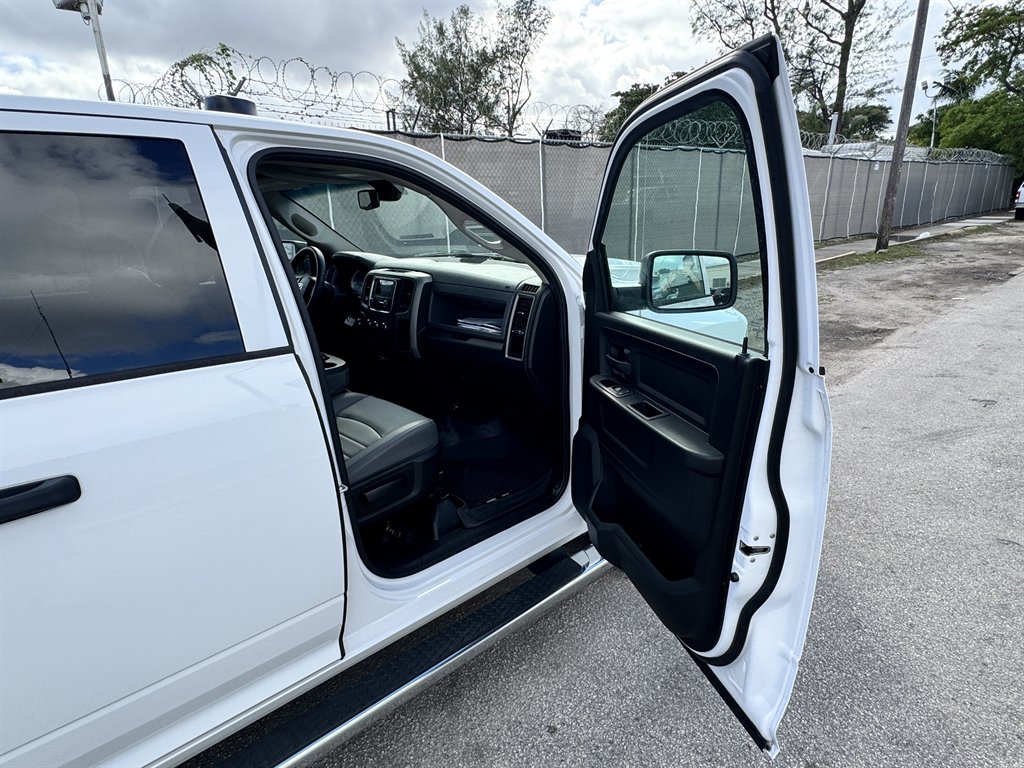 2020 Ram 1500 Classic - $15,995