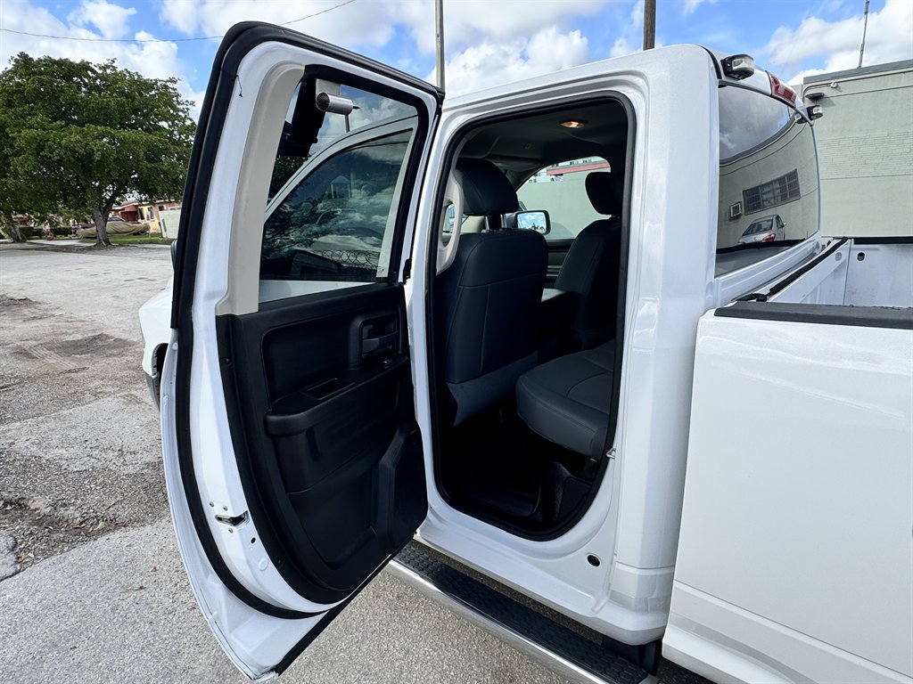 2020 Ram 1500 Classic - $15,995