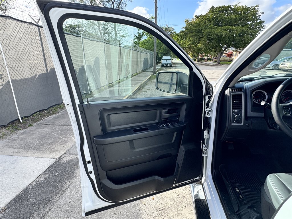 2020 Ram 1500 Classic - $15,995