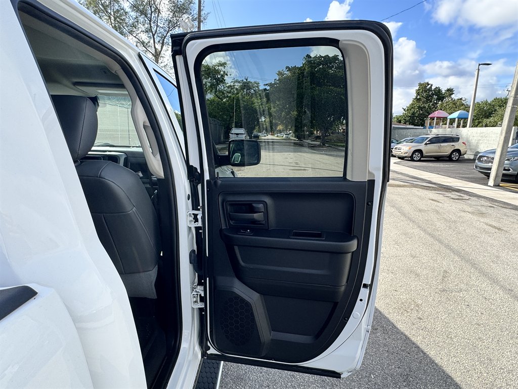 2020 Ram 1500 Classic - $15,995
