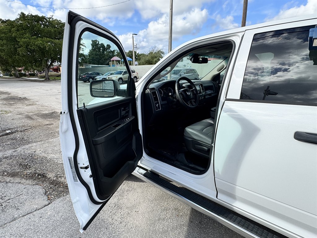 2020 Ram 1500 Classic - $15,995