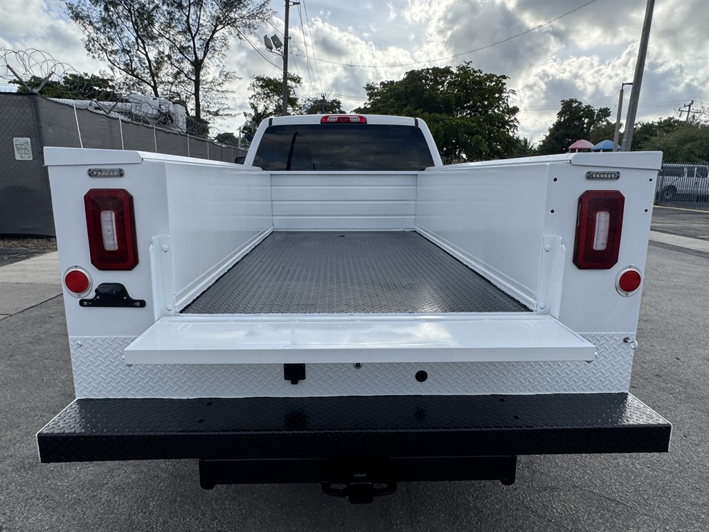 2019 Chevrolet Express - $20,495