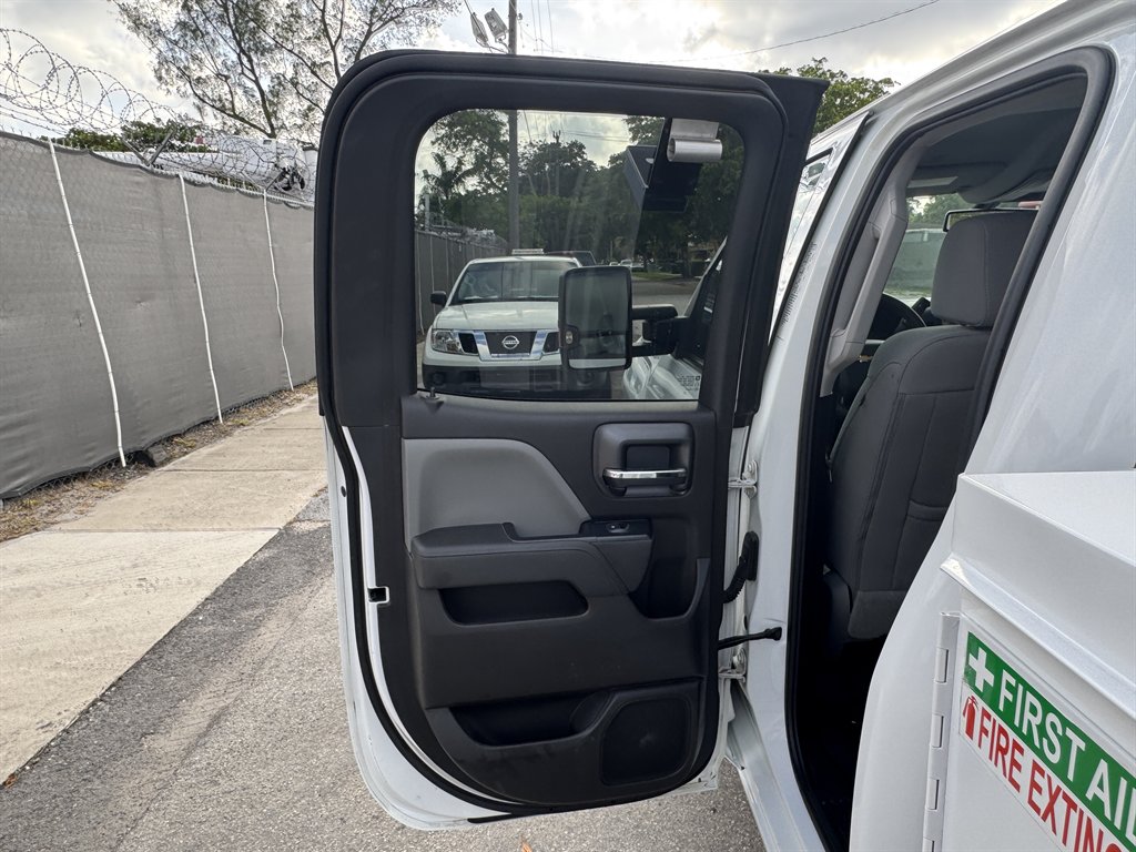 2019 Chevrolet Express - $20,495