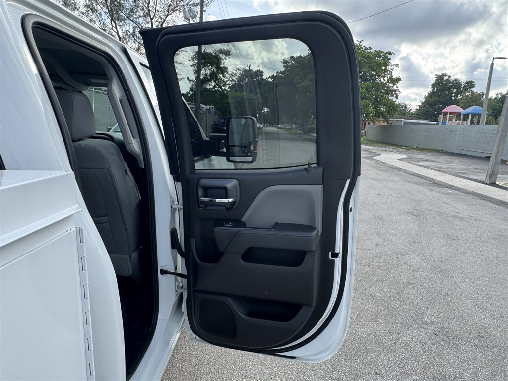 2019 Chevrolet Express - $20,495