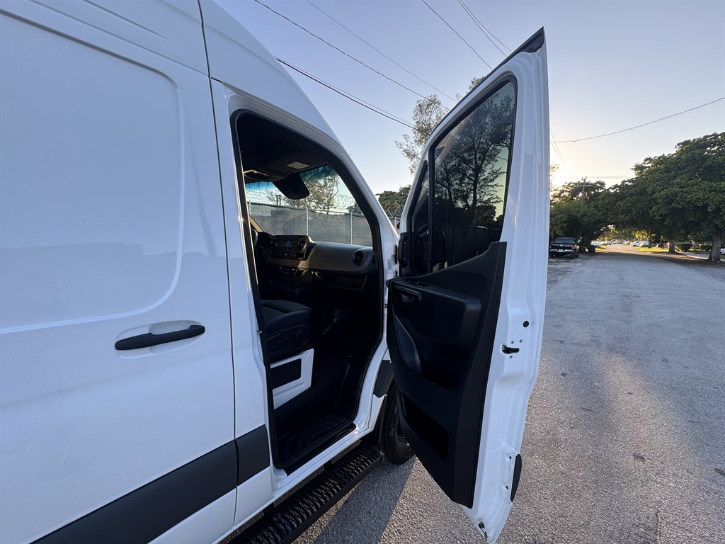 2024 Mercedes-Benz Sprinter - $61,995