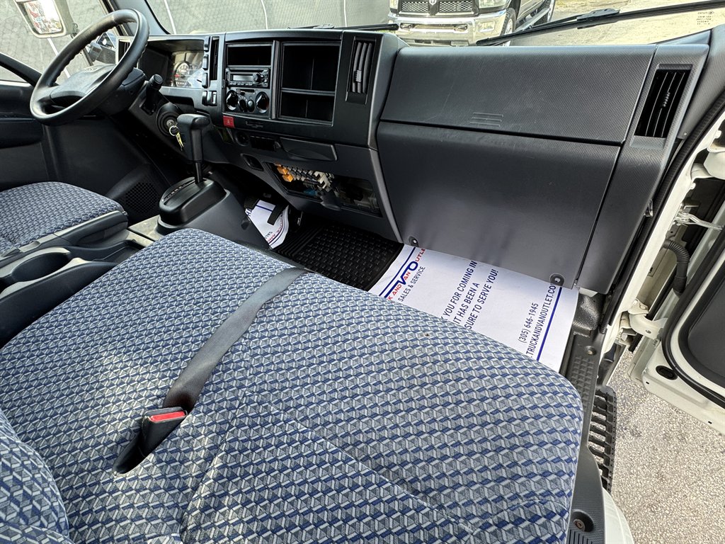 2023 Isuzu Npr-hd - $33,995